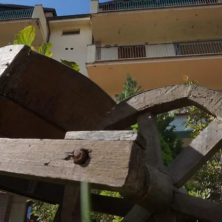 Pino Loricato Hotel *